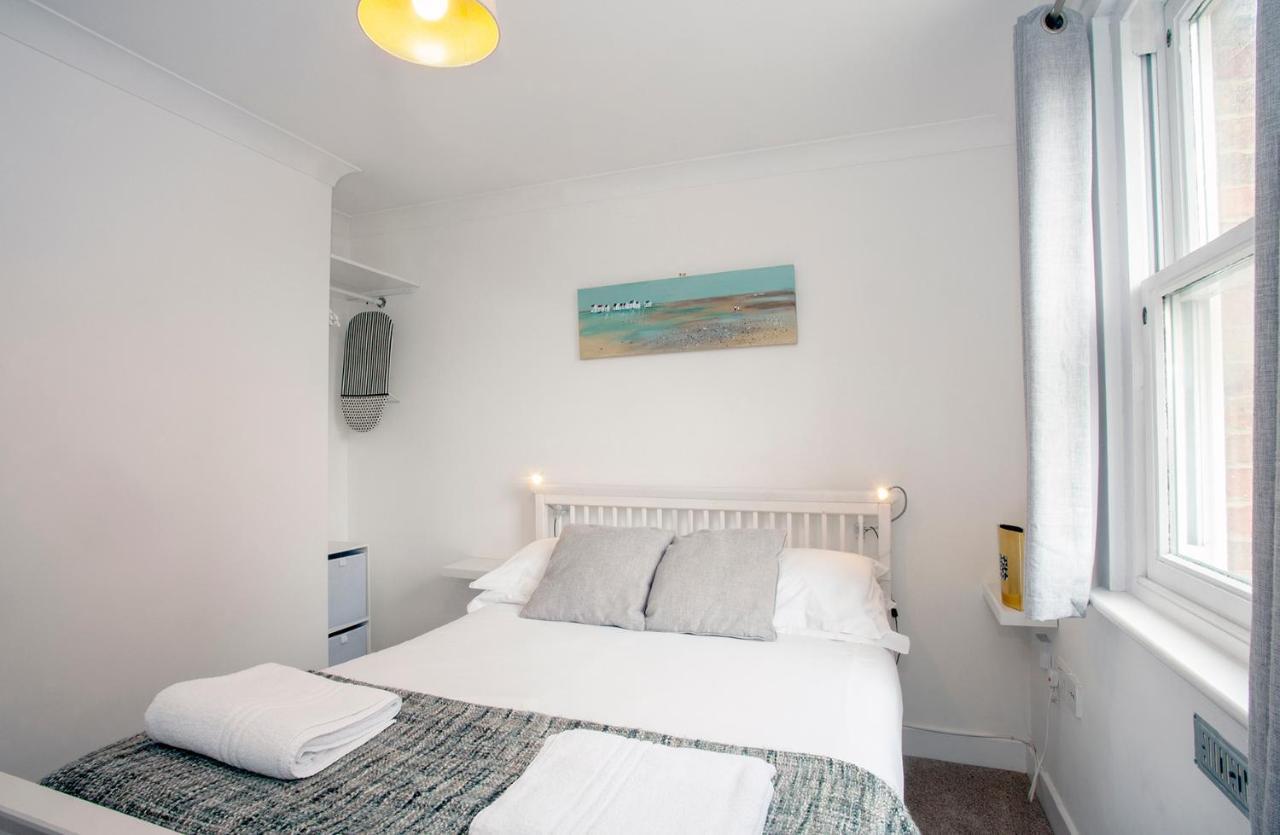 The Spires - Cosy Apartment Just Outside Of City Centre カンタベリー エクステリア 写真